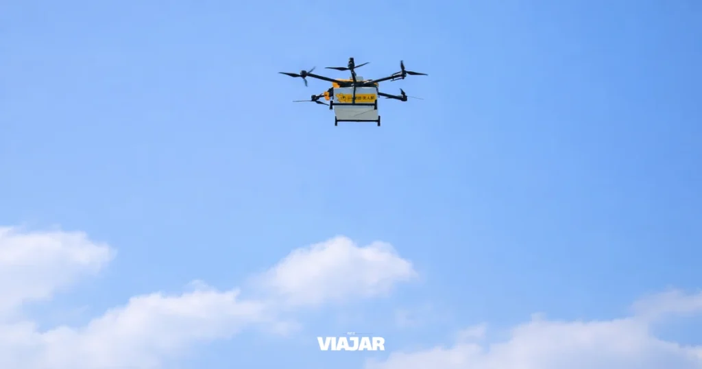 Por 50 céntimos, el UberEats chino te entrega tu pedido en la Gran Muralla mediante drones