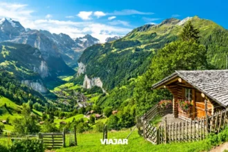 Vistas de un pueblo de montaña en Suiza