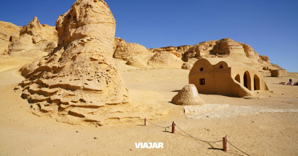 El lugar real donde se filmó Star Wars que aún conserva decorados en pleno desierto (Túnez)